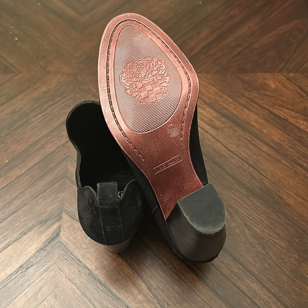 Vince Camuto Women’s Red bottom Heels Pre owned, Size 8 1/2 - Picture 11 of 13
